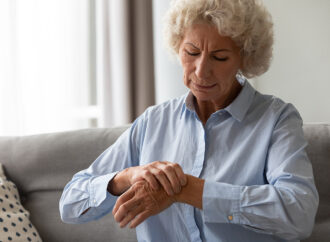 Living with Arthritis: Tools and Tips for Everyday Tasks